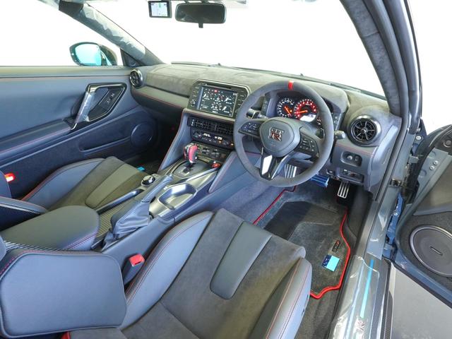 GT-R ニスモ スペシャルエディション MY24 ワンオーナー 禁煙車 NISMOスポーツリセッティング NISMOフロアマット LEDハイパーデイライトキャンセルスイッチ ドライブレコーダー 新車ビニール 高精度重量バランスエンジン部品(7枚目)