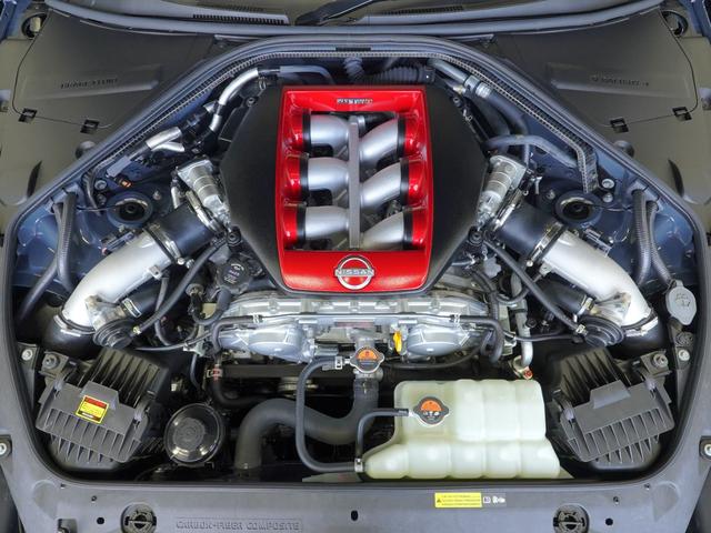 GT-R ニスモ スペシャルエディション MY24 ワンオーナー 禁煙車 NISMOスポーツリセッティング NISMOフロアマット LEDハイパーデイライトキャンセルスイッチ ドライブレコーダー 新車ビニール 高精度重量バランスエンジン部品(24枚目)