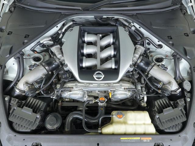 GT-R ベースグレード MY09 ワンオーナー 禁煙車 BOSEサウンドシステム バックビューモニター GT-R専用フロアカーペット リヤ3面プライバシーフィルム ブレンボ製モノブロック対向キャリパー レイズ製鍛造ホイール(21枚目)