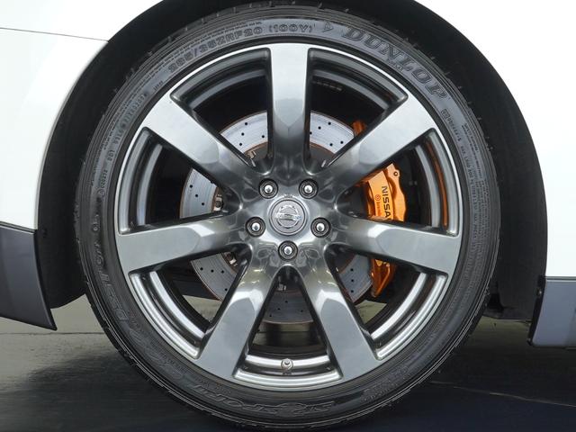 GT-R ベースグレード MY09 ワンオーナー 禁煙車 BOSEサウンドシステム バックビューモニター GT-R専用フロアカーペット リヤ3面プライバシーフィルム ブレンボ製モノブロック対向キャリパー レイズ製鍛造ホイール(23枚目)