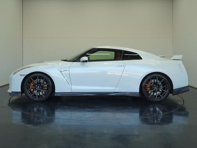 ＧＴ－Ｒ ブラックエディション　ＭＹ１７　国土交通省認可サッチャム欧州カテゴリーＩＩ準拠車両防盗システム　ブラックエディション専用ＲＥＣＡＲＯシート　ＢＯＳＥサウンドシステム　チタン合金製マフラー　レイズ製アルミ鍛造ホイール（6枚目）