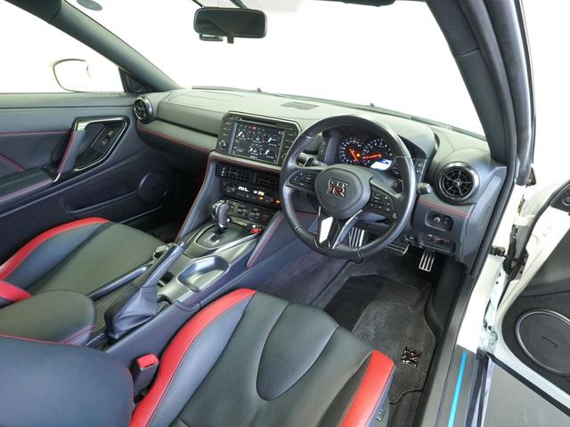 ＧＴ－Ｒ ブラックエディション　ＭＹ１７　国土交通省認可サッチャム欧州カテゴリーＩＩ準拠車両防盗システム　ブラックエディション専用ＲＥＣＡＲＯシート　ＢＯＳＥサウンドシステム　チタン合金製マフラー　レイズ製アルミ鍛造ホイール（7枚目）