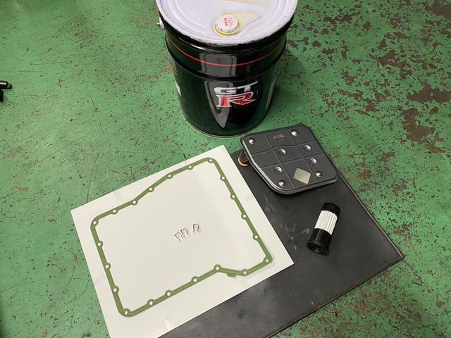 GT-R トラックエディション エンジニアードbyニスモ MY15 ミッション対策済 TOPSECRETエアロボンネット TOPSECRETフルバンパーキット TOPSECRETサイドディフューザー ドラレコ ETC(3枚目)