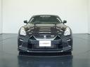 ＧＴ－Ｒ プレミアムエディション　Ｔ－スペック　ＭＹ２２　１２０台限定車　ワンオーナー　禁煙車　カーボン製リヤスポイラー　リヤ３面プライバシーガラス　ＧＴ－Ｒ専用フロアカーペット（プレミアムスポーツ）　専用カーボンセラミックブレーキ　サッチャム（3枚目）