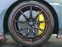 NISMO専用カーボンセラミックブレーキはサーキットにおける高Gでの効きの良さと、一般道などでの低Gでのコントロール性の両立を実現しております。