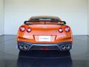 ＧＴ－Ｒ ブラックエディション　ＭＹ１７　ワンオーナー　禁煙車　ドライカーボン製リヤスポイラー　ブラックＥＤ専用ＲＥＣＡＲＯシート　ＢＯＳＥサウンドシステム　ブレンボ製モノブロック対向キャリパー　レイズ製アルミ鍛造ホイール（4枚目）