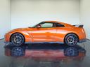 ＧＴ－Ｒ ブラックエディション　ＭＹ１７　ワンオーナー　禁煙車　ドライカーボン製リヤスポイラー　ブラックＥＤ専用ＲＥＣＡＲＯシート　ＢＯＳＥサウンドシステム　ブレンボ製モノブロック対向キャリパー　レイズ製アルミ鍛造ホイール（6枚目）