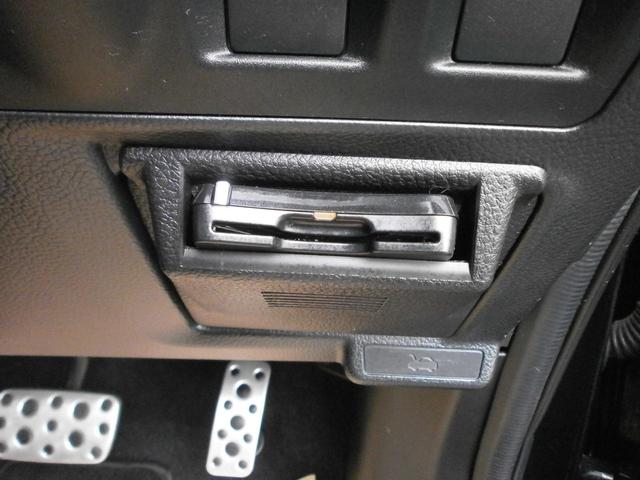 高速道路で小銭いらず！　便利なＥＴＣ付です♪