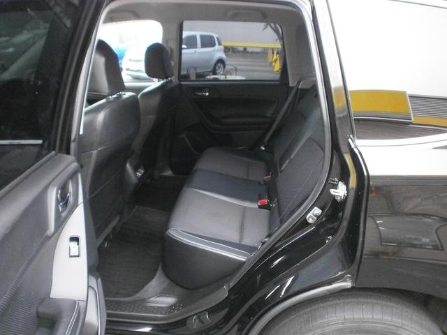 後部座席です☆