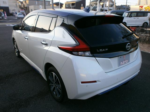 リーフ ｅ＋　Ｘ　純正ナビ　ＴＶ　アラウンドビューモニター　プロパイロット　衝突軽減ブレーキ　横滑り防止　踏み間違い防止　シートヒーター　スマートルームミラー　ＥＴＣ　ＬＥＤライト（3枚目）