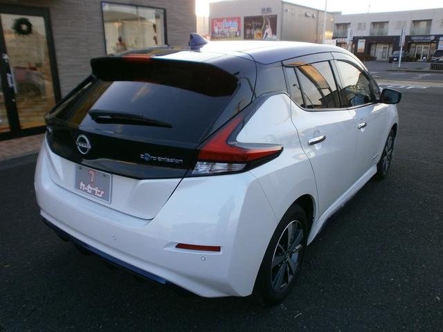 リーフ ｅ＋　Ｘ　純正ナビ　ＴＶ　アラウンドビューモニター　プロパイロット　衝突軽減ブレーキ　横滑り防止　踏み間違い防止　シートヒーター　スマートルームミラー　ＥＴＣ　ＬＥＤライト（5枚目）