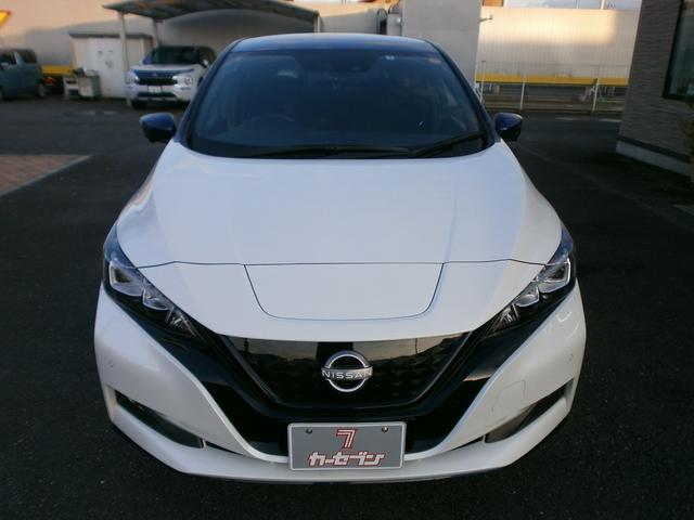 リーフ ｅ＋　Ｘ　純正ナビ　ＴＶ　アラウンドビューモニター　プロパイロット　衝突軽減ブレーキ　横滑り防止　踏み間違い防止　シートヒーター　スマートルームミラー　ＥＴＣ　ＬＥＤライト（8枚目）