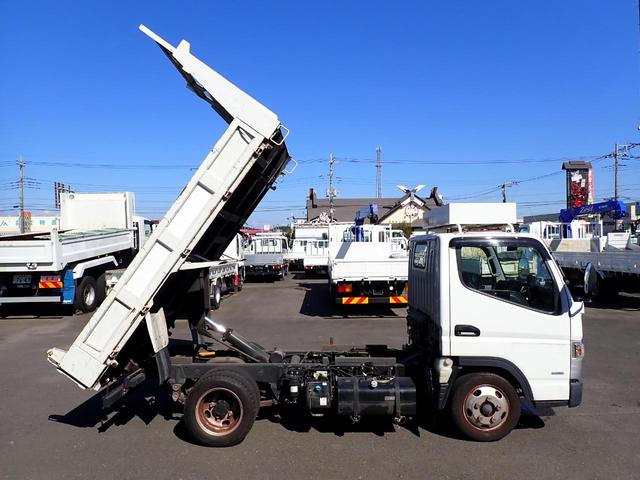 　２１－２０５　２ｔ　強化ダンプ　新明和製　アオリ３方開　全低床　３ペダル　ＥＴＣ　抹消前積載２０００ｋｇ　ボディ内寸長３０４幅１５９ｃｍ　１５０馬力(9枚目)