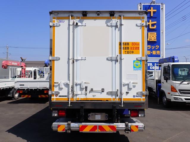 ヒノレンジャー 　２４－１８５　４ｔ　低温冷凍車　東プレ　－３０℃設定　床アルミ縞鋼板　リヤ３枚扉　ラッシングレール２段　ベッド無　ＥＴＣ　バックカメラ　新明和製　格納式パワーゲート　ＰＧ　リヤ扉厚さ１０ｃｍ　５７０（6枚目）