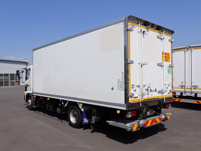 ヒノレンジャー 　２４－１８５　４ｔ　低温冷凍車　東プレ　－３０℃設定　床アルミ縞鋼板　リヤ３枚扉　ラッシングレール２段　ベッド無　ＥＴＣ　バックカメラ　新明和製　格納式パワーゲート　ＰＧ　リヤ扉厚さ１０ｃｍ　５７０（7枚目）