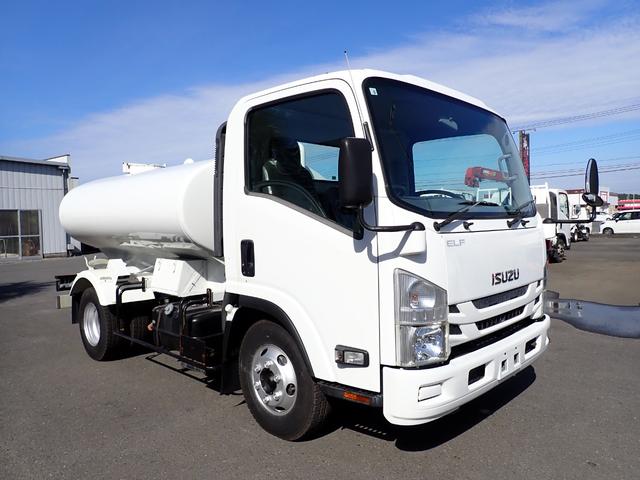 エルフトラック 　☆２５－１９　４ｔ　ワイド　散水車　サカイ製　ＳＴ４ＭＢ－１　３ペダル　許容量４０００Ｌ　抹消積載４０００ｋｇ　装備品現状のみ　ＥＴＣ（3枚目）