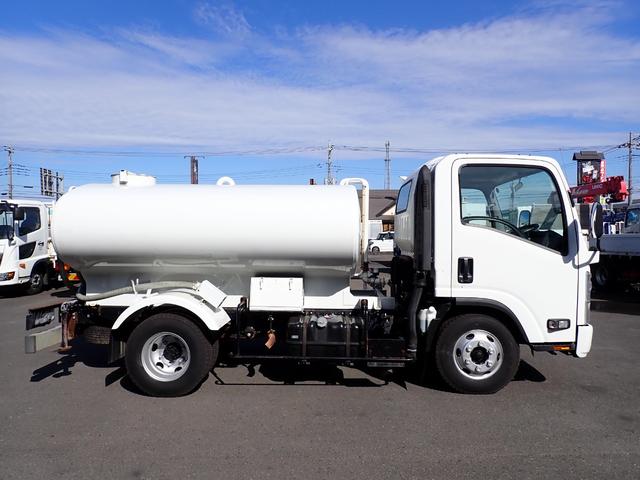 エルフトラック 　☆２５－１９　４ｔ　ワイド　散水車　サカイ製　ＳＴ４ＭＢ－１　３ペダル　許容量４０００Ｌ　抹消積載４０００ｋｇ　装備品現状のみ　ＥＴＣ（4枚目）