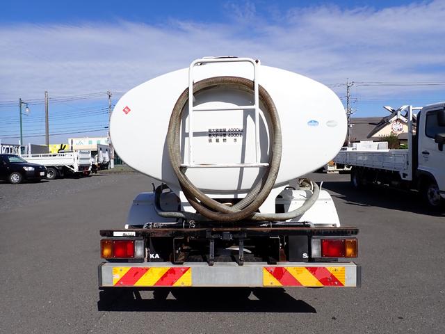 エルフトラック 　☆２５－１９　４ｔ　ワイド　散水車　サカイ製　ＳＴ４ＭＢ－１　３ペダル　許容量４０００Ｌ　抹消積載４０００ｋｇ　装備品現状のみ　ＥＴＣ（6枚目）