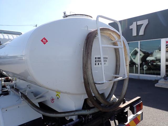 エルフトラック 　☆２５－１９　４ｔ　ワイド　散水車　サカイ製　ＳＴ４ＭＢ－１　３ペダル　許容量４０００Ｌ　抹消積載４０００ｋｇ　装備品現状のみ　ＥＴＣ（26枚目）