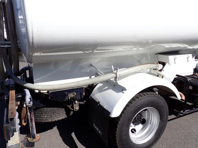 エルフトラック 　☆２５－１９　４ｔ　ワイド　散水車　サカイ製　ＳＴ４ＭＢ－１　３ペダル　許容量４０００Ｌ　抹消積載４０００ｋｇ　装備品現状のみ　ＥＴＣ（39枚目）