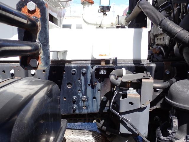 エルフトラック 　☆２５－１９　４ｔ　ワイド　散水車　サカイ製　ＳＴ４ＭＢ－１　３ペダル　許容量４０００Ｌ　抹消積載４０００ｋｇ　装備品現状のみ　ＥＴＣ（53枚目）