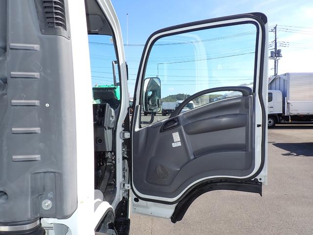 エルフトラック 　☆２５－１９　４ｔ　ワイド　散水車　サカイ製　ＳＴ４ＭＢ－１　３ペダル　許容量４０００Ｌ　抹消積載４０００ｋｇ　装備品現状のみ　ＥＴＣ（64枚目）