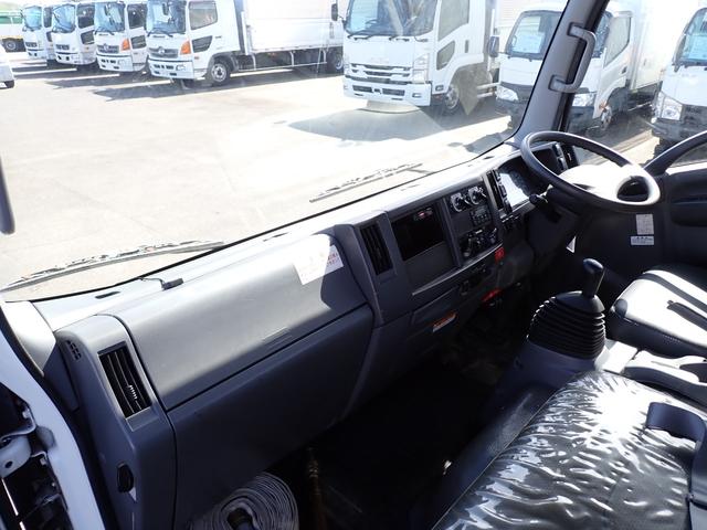 エルフトラック 　☆２５－１９　４ｔ　ワイド　散水車　サカイ製　ＳＴ４ＭＢ－１　３ペダル　許容量４０００Ｌ　抹消積載４０００ｋｇ　装備品現状のみ　ＥＴＣ（73枚目）