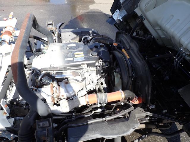 エルフトラック 　☆２５－１９　４ｔ　ワイド　散水車　サカイ製　ＳＴ４ＭＢ－１　３ペダル　許容量４０００Ｌ　抹消積載４０００ｋｇ　装備品現状のみ　ＥＴＣ（79枚目）