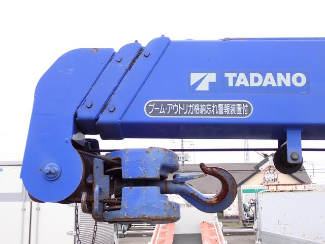 エルフトラック 　☆２４－２４３　３ｔ　標準ロング　３段クレーンフックイン　ラジコン付　スムーサー　タダノ製　ＺＥ２６３ＨＲＥＳ　床２重張　ＥＴＣ　抹消積載３０００ｋｇ　ボディ内寸長３７０幅１８１ｃｍ　２．６３ｔ吊り（11枚目）