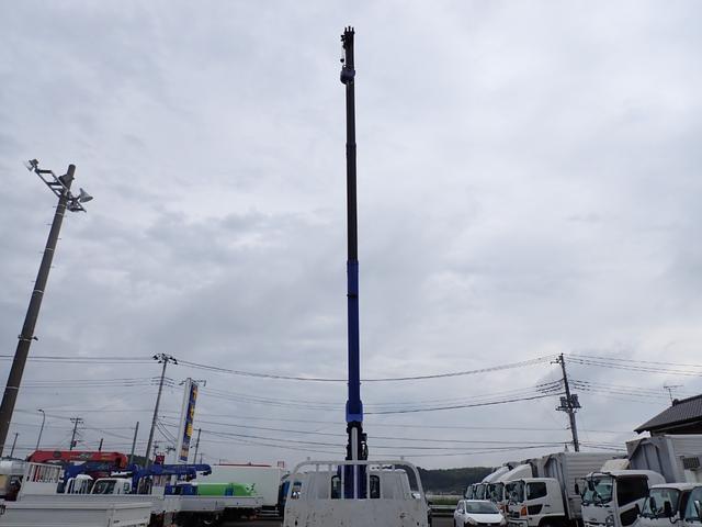 エルフトラック 　☆２４－２４３　３ｔ　標準ロング　３段クレーンフックイン　ラジコン付　スムーサー　タダノ製　ＺＥ２６３ＨＲＥＳ　床２重張　ＥＴＣ　抹消積載３０００ｋｇ　ボディ内寸長３７０幅１８１ｃｍ　２．６３ｔ吊り（13枚目）