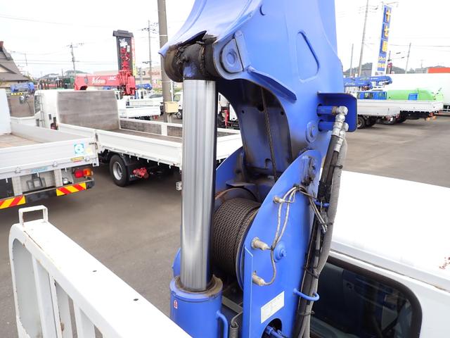 エルフトラック 　☆２４－２４３　３ｔ　標準ロング　３段クレーンフックイン　ラジコン付　スムーサー　タダノ製　ＺＥ２６３ＨＲＥＳ　床２重張　ＥＴＣ　抹消積載３０００ｋｇ　ボディ内寸長３７０幅１８１ｃｍ　２．６３ｔ吊り（14枚目）