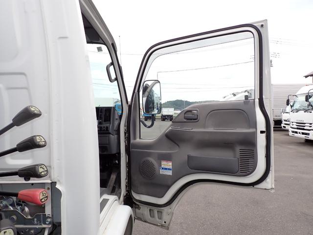 エルフトラック 　☆２４－２４３　３ｔ　標準ロング　３段クレーンフックイン　ラジコン付　スムーサー　タダノ製　ＺＥ２６３ＨＲＥＳ　床２重張　ＥＴＣ　抹消積載３０００ｋｇ　ボディ内寸長３７０幅１８１ｃｍ　２．６３ｔ吊り（39枚目）