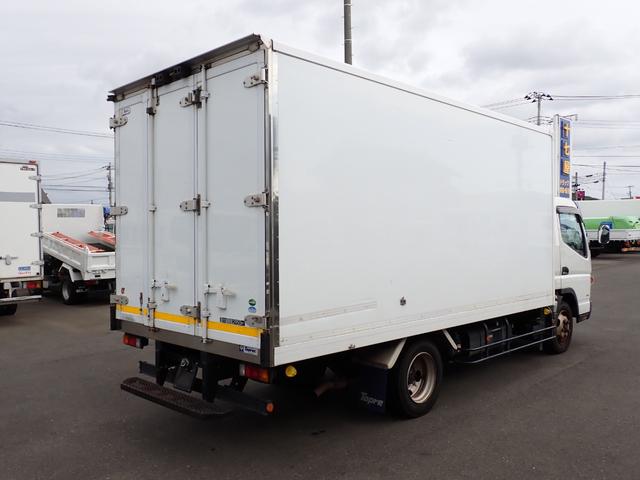 キャンター 　☆２５－２７　３ｔ　ワイドロング　低温冷凍車　ＡＴ　－３０度設定　東プレ製　ＸＶ２４Ｌ　リヤ３枚扉　バックカメラ　仕切扉　２エバ　サイドドア　床アルミ縞鋼板　ラッシングレール　抹消前積載２９５０ｋｇ（5枚目）