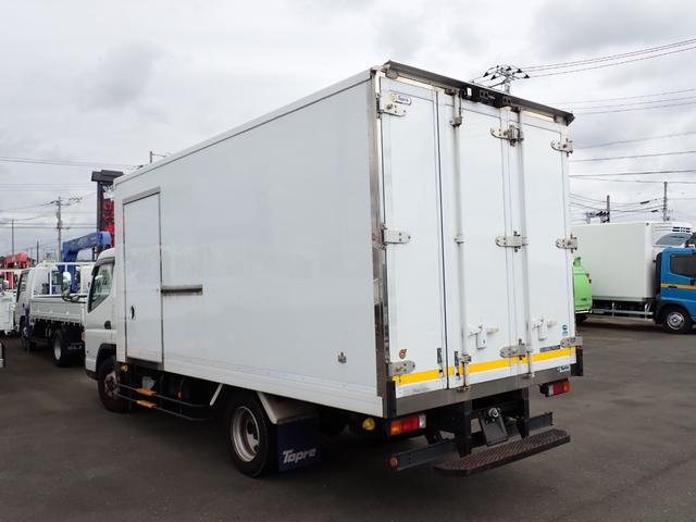 キャンター 　☆２５－２７　３ｔ　ワイドロング　低温冷凍車　ＡＴ　－３０度設定　東プレ製　ＸＶ２４Ｌ　リヤ３枚扉　バックカメラ　仕切扉　２エバ　サイドドア　床アルミ縞鋼板　ラッシングレール　抹消前積載２９５０ｋｇ（7枚目）