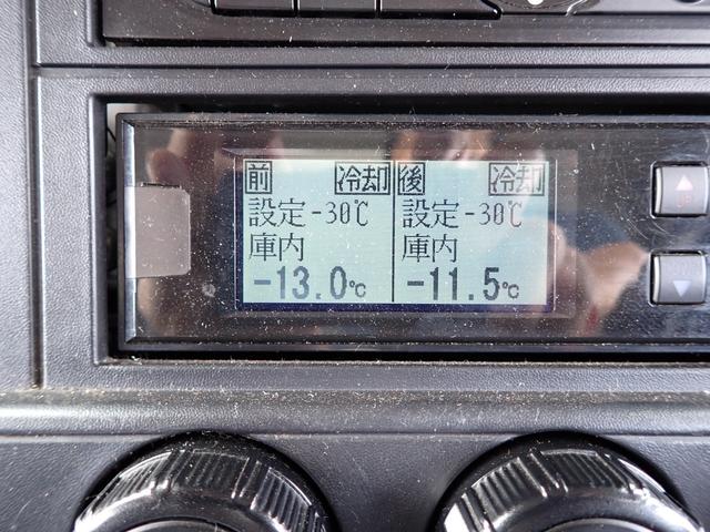 キャンター 　☆２５－２７　３ｔ　ワイドロング　低温冷凍車　ＡＴ　－３０度設定　東プレ製　ＸＶ２４Ｌ　リヤ３枚扉　バックカメラ　仕切扉　２エバ　サイドドア　床アルミ縞鋼板　ラッシングレール　抹消前積載２９５０ｋｇ（9枚目）