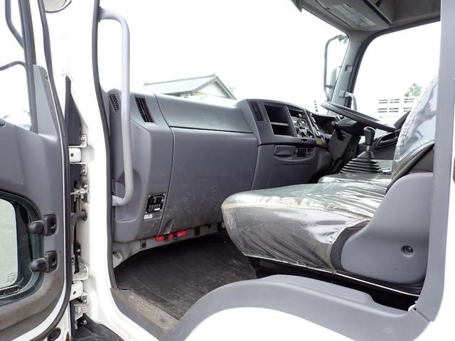 フォワード 　２５－２５　４ｔ　ダンプ　極東製　ベッドなし　３ペダル　ＤＤ０４　アオリ一方開　手動コボレーン　ＥＴＣ　スタッドレスタイヤ　アドブルー　抹消積載３５５０ｋｇ　ボディ内寸長３４０幅２０５ｃｍ（47枚目）