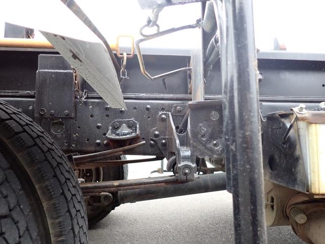 ファイター 25-22 4t アームロール 新明和製 CCA44 コンテナ専用車 2本ホイスト キャブバックステップ ベッド付 220馬力 箱なし 3ペダル ETC 抹消積載3650kg フックロール(15枚目)