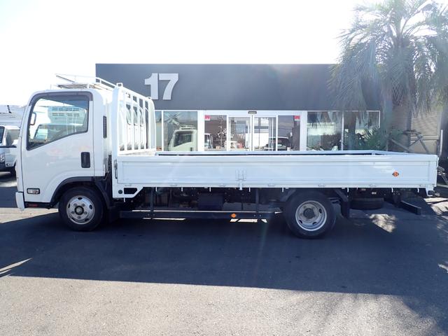 エルフトラック フルフラットロー 24-267 2t ワイドロング 全低床 平ボディ スムーサー ETC 抹消積載2000kg ボディ内寸長435幅207cm 5t限定準中型免許 車両総重量5t オートマチック車(8枚目)