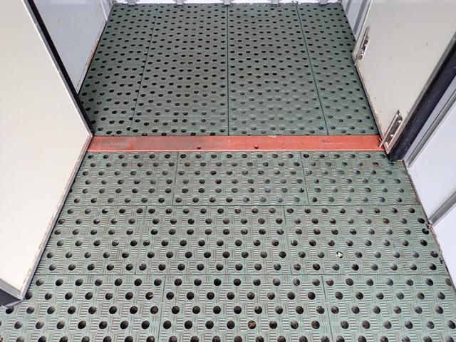 キャンター 24-199 1.85t ショート 低温冷凍車 AT 4WD -30度設定 東プレ製 スタンバイ付 XV22LSC ETC バックカメラ 仕切扉 サイドドア デュオニック 抹消前積載1850kg(46枚目)