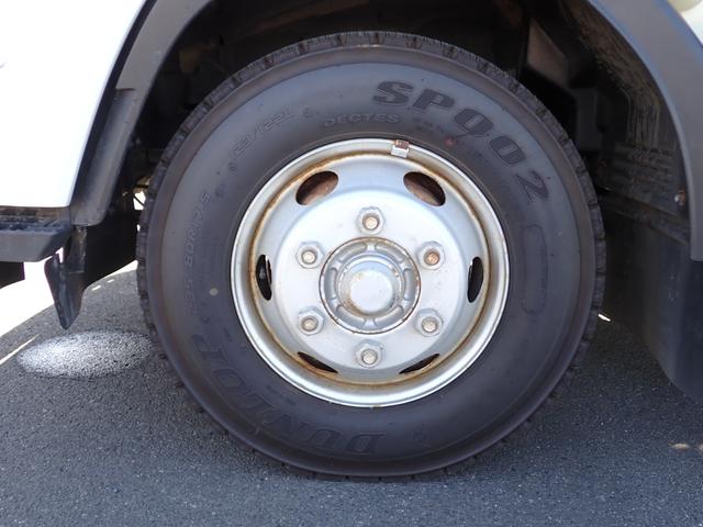 フォワード 25-23 4t ダンプ 極東製 ベッドなし 3ペダル ETC アオリ一方開 手動コボレーン 190PS スタッドレスタイヤ 抹消積載3550kg ボディ内寸長340幅205cm(29枚目)