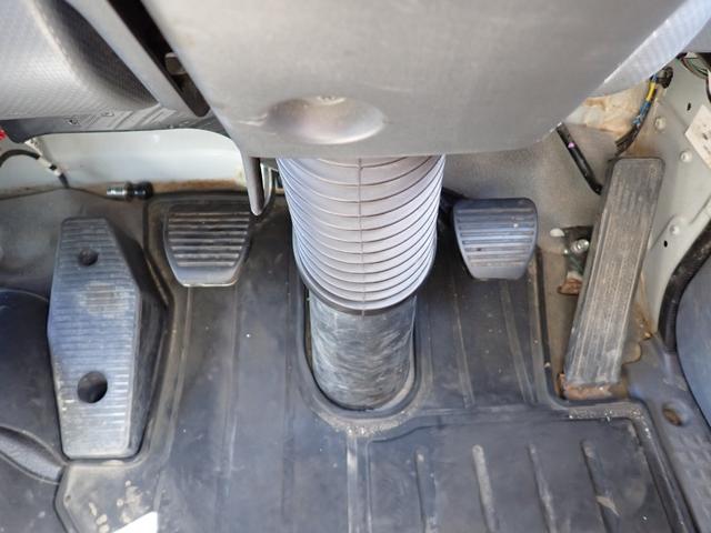 フォワード 25-23 4t ダンプ 極東製 ベッドなし 3ペダル ETC アオリ一方開 手動コボレーン 190PS スタッドレスタイヤ 抹消積載3550kg ボディ内寸長340幅205cm(37枚目)