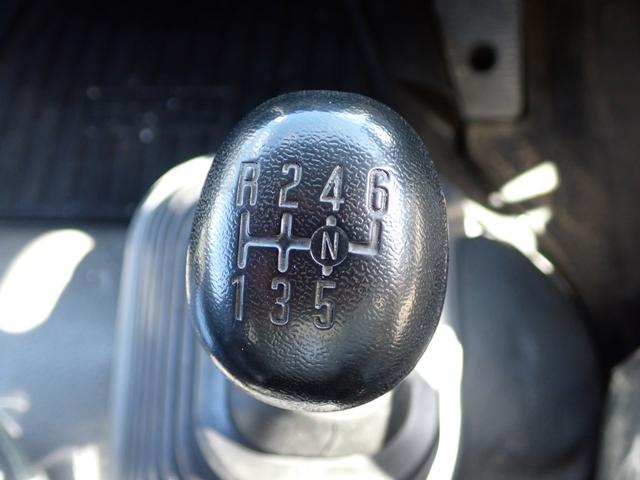 フォワード 25-23 4t ダンプ 極東製 ベッドなし 3ペダル ETC アオリ一方開 手動コボレーン 190PS スタッドレスタイヤ 抹消積載3550kg ボディ内寸長340幅205cm(38枚目)