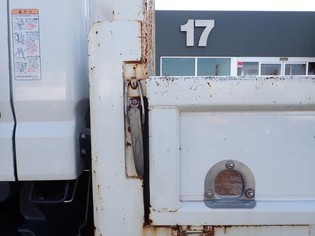 キャンター 24-165 2t ワイドロング 平ボディ AT車 ETC Bカメラ 床鉄板張 床フック4対 ロープ通し穴6対 抹消積載2000kg 5t限定準中型免許 総重量5t 全低床(12枚目)