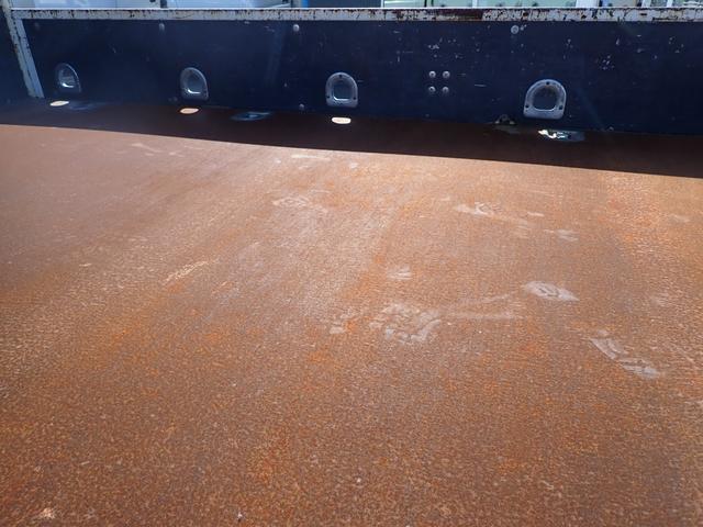 キャンター 24-165 2t ワイドロング 平ボディ AT車 ETC Bカメラ 床鉄板張 床フック4対 ロープ通し穴6対 抹消積載2000kg 5t限定準中型免許 総重量5t 全低床(27枚目)