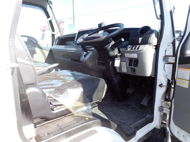 キャンター 24-165 2t ワイドロング 平ボディ AT車 ETC Bカメラ 床鉄板張 床フック4対 ロープ通し穴6対 抹消積載2000kg 5t限定準中型免許 総重量5t 全低床(44枚目)