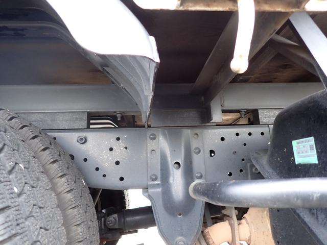 エルフトラック 25-31 3t4ナンバー 平ボディ 垂直パワーゲート 極東製 床縞鋼板張 2段アオリ 中間柱 ガス屋仕様 ETC バックカメラ 電動格納ミラー AT スムーサー 抹消積載2950kg 高床(10枚目)