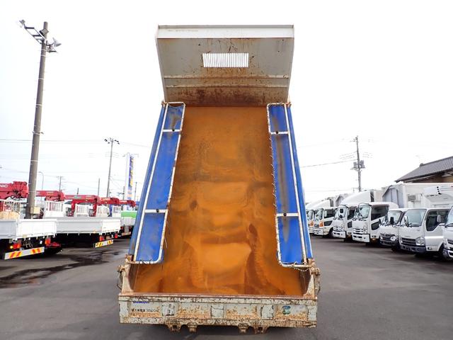 ヒノレンジャー ☆25-62 4t ダンプ 新明和製 ベッドなし 3ペダル ETC アオリ一方開 手動コボレーン DR4 スタッドレスタイヤ 抹消積載3550kg ボディ内寸長340幅206cm(15枚目)