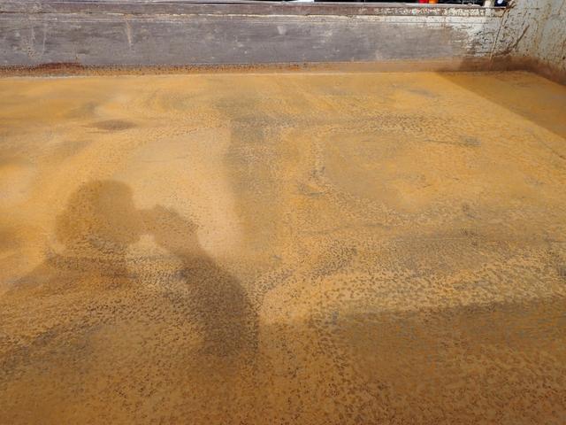 ヒノレンジャー ☆25-62 4t ダンプ 新明和製 ベッドなし 3ペダル ETC アオリ一方開 手動コボレーン DR4 スタッドレスタイヤ 抹消積載3550kg ボディ内寸長340幅206cm(33枚目)