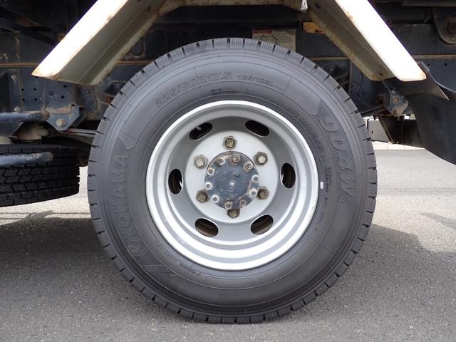 ヒノレンジャー ☆25-62 4t ダンプ 新明和製 ベッドなし 3ペダル ETC アオリ一方開 手動コボレーン DR4 スタッドレスタイヤ 抹消積載3550kg ボディ内寸長340幅206cm(39枚目)