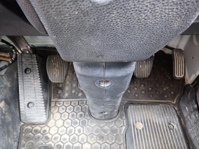 ヒノレンジャー ☆25-62 4t ダンプ 新明和製 ベッドなし 3ペダル ETC アオリ一方開 手動コボレーン DR4 スタッドレスタイヤ 抹消積載3550kg ボディ内寸長340幅206cm(47枚目)